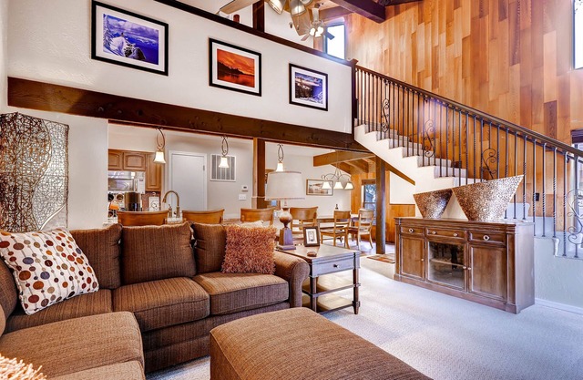 Steps to the beach, Pool, Hot Tub, Sauna LLV480