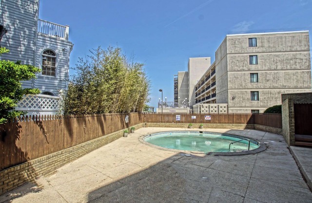 Steps to the Beach! 2nd Floor Condo w/Pool, Balcony & Walk to Downtown Rehoboth