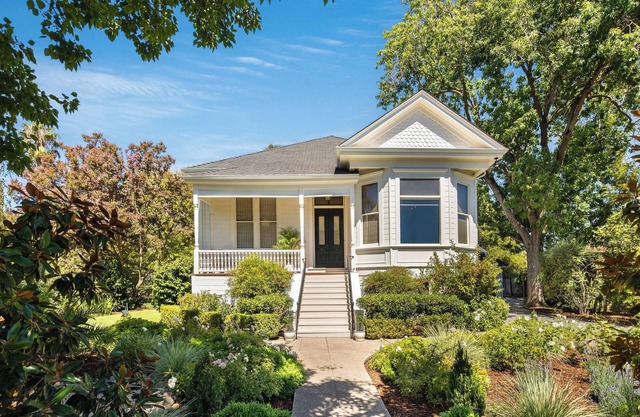 Stoddard House ~ Walk to Downtown Napa