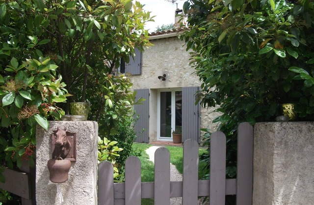 Stone house in Provence