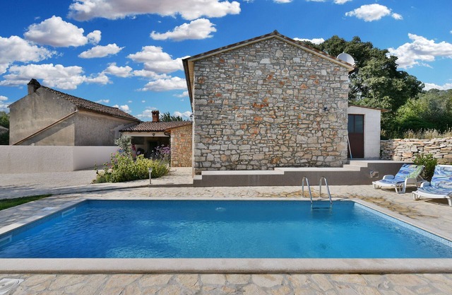 Stone house, again, with air conditioning and barbecue