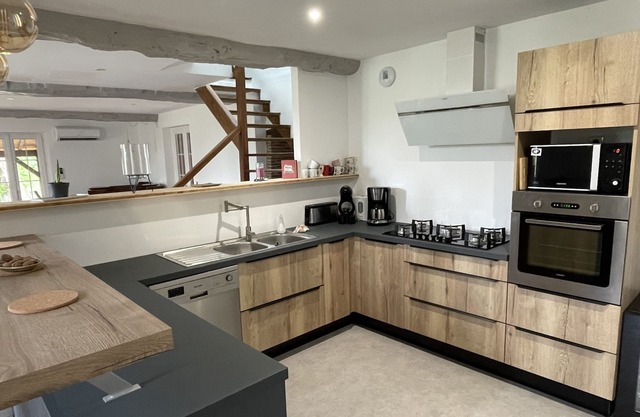 Stone house in the countryside, pets welcome