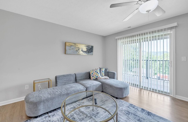 Stonecrest 623, 2Bd Apt I Free Parking I Pool