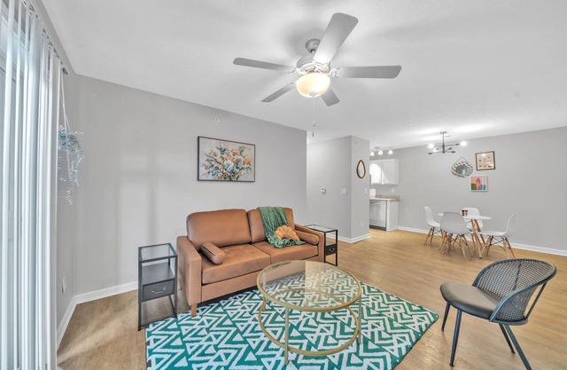 Stonecrest 722, Modern 2Bd Apt I Parking I Gym
