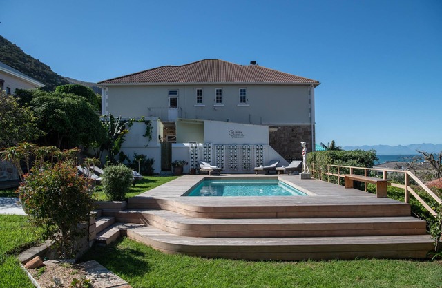 Strathmore Flat in the annex of Chartfield