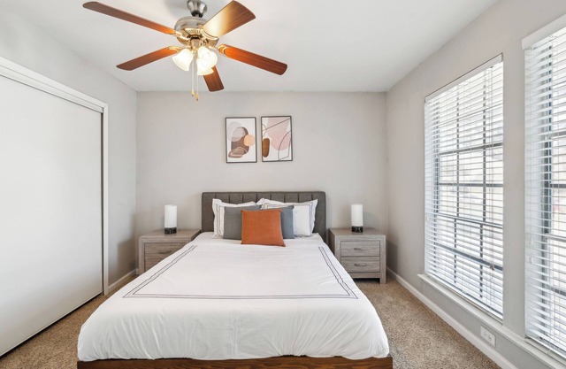 Stratton 205-V I Spacious 1 Bed 1 Bath