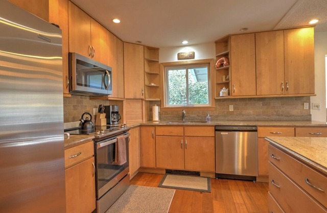 Streamside Family Home with 2 Fly Fishing Badges! 24 Miles to Aspen!