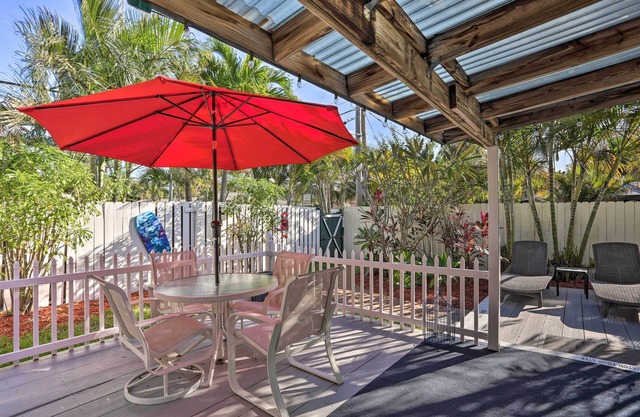 Stuart Apartment w/Patio Near St Lucie River!