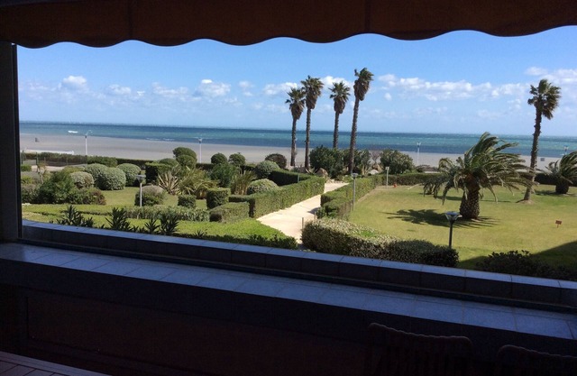 Studio 25m2 & terrace 8 m2 sea view for 2 people private box swimming pool WIFI