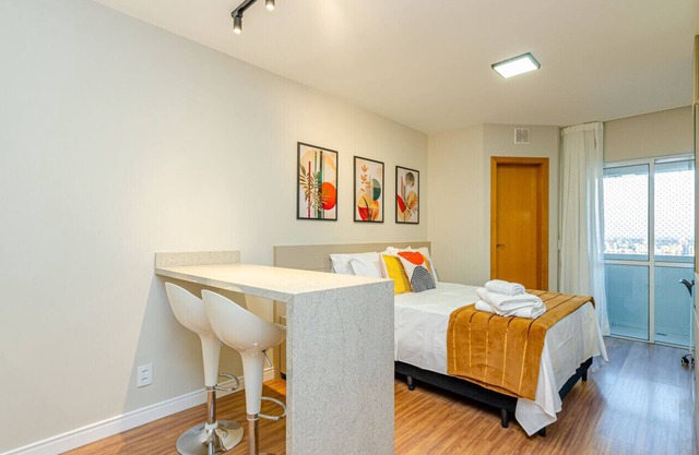 Studio 25th Floor Balcony and Beautiful View in Hydepark