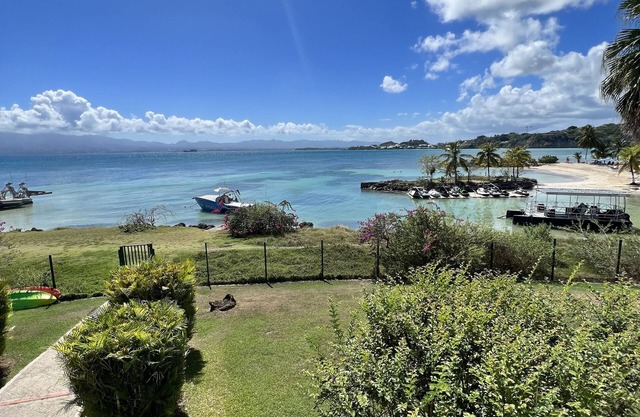 Studio 4 au Gosier, Avec vue mer de Face et Plage de Sable Blanc à 20 Mètres
