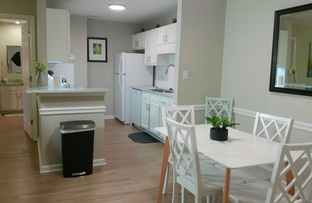 Studio 415 ~ Accessible 1st Floor with Self Check-in