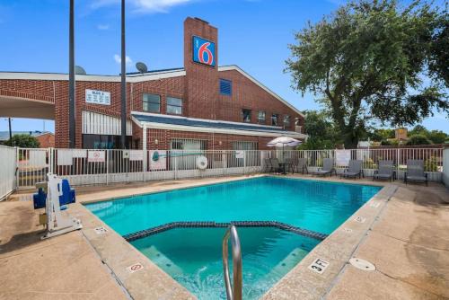 Studio 6 Houston TX Brookhollow