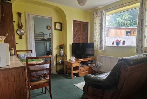 Studio-Annex-Private Entrance-Self Check-In