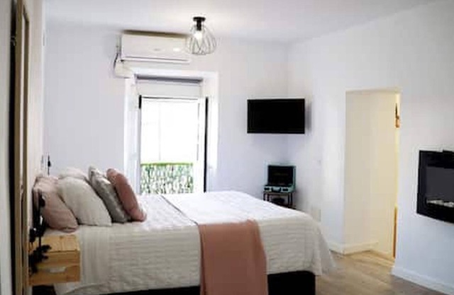 Studio Apartment 'Amores Loft Rural' with Wi-Fi and Air Conditioning