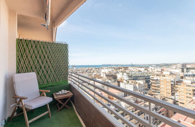 Studio Apartment "176" with Sea View, Balcony & Wi-Fi