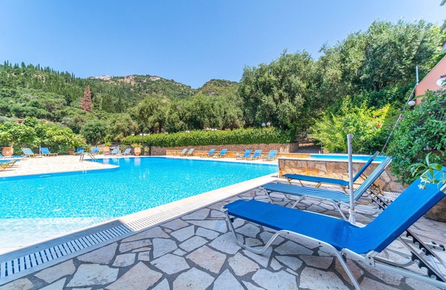 Studio Apartment 'Arianna Superior Studio 19' with Shared Pool & Wi-Fi