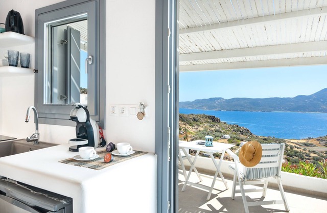 Studio Apartment 'Betty with Sea View' with Sea View, Wi-Fi and Air Conditioning