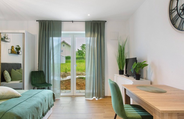 Studio Apartment 'Carpe Diem' with Private Terrace and Wi-Fi