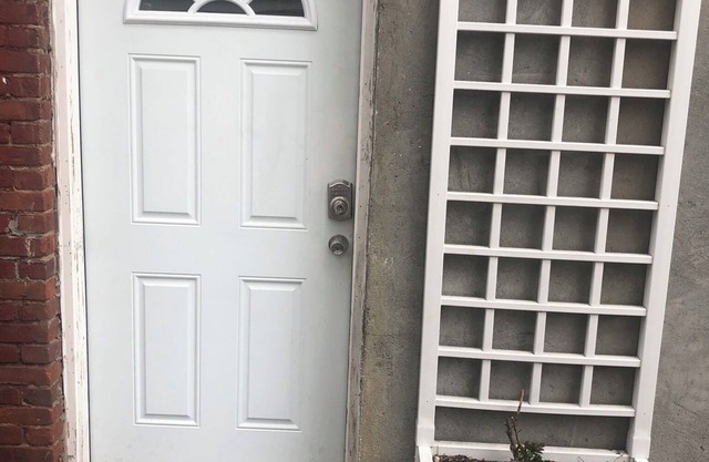 Studio apartment close metro north Yonkers station