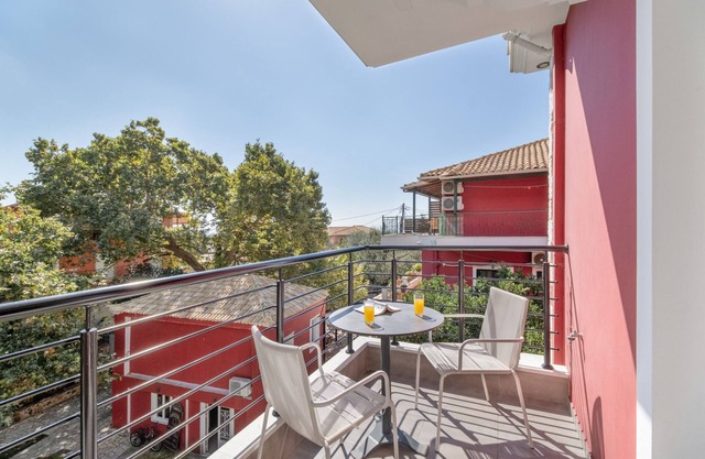 Studio Apartment 'Deluxe 2 Adults - C' with Shared Terrace, Wi-Fi and Air Conditioning