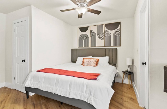 Studio Apartment in Huntsville near Gardens!