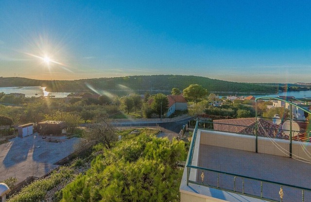 Studio Apartment Ivic A4 with balcony