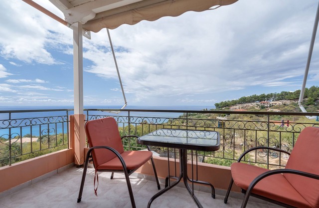 Studio Apartment 'Nontas Homes 31' with Sea View, Wi-Fi and Air Conditioning