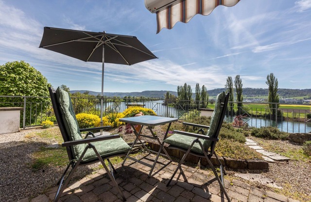Studio Apartment 'Rheinblick' with Private Terrace and Wi-Fi