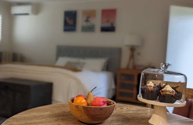 Studio at Beechworth next to the forest. Pet friendly but please let us know. n.