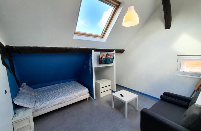 Studio avec terrasse et wifi a Pierrelaye
