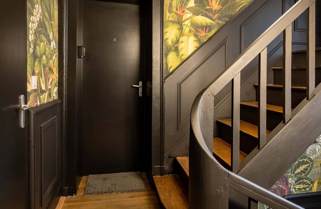 Studio B, in the city center, cozy and warm.