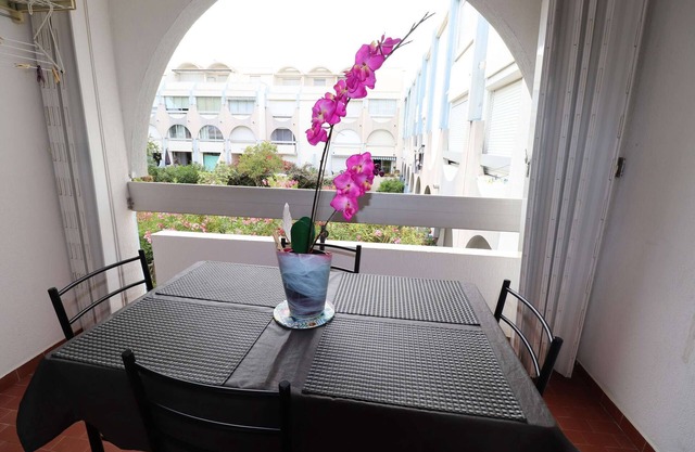 Studio cabin with swimming pool terrace near beach