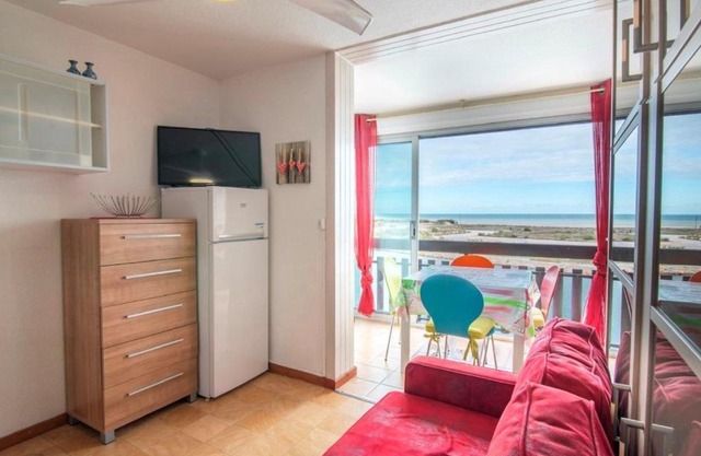 Studio Cabine avec Piscine, Terrasse, Parking et Proche Plage à Saint-Cyprien - FR-1-225D-127