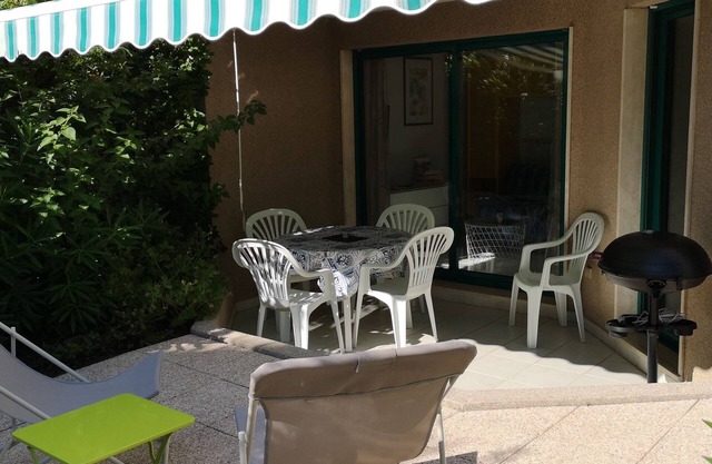 Studio Cavalaire near the sea classified 2 stars furnished with tourism
