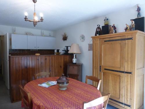 Studio confortable 5 couchages avec balcon et parking au Super Sauze - FR-1-804-1