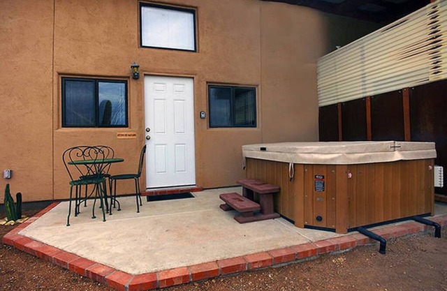 Studio De Saguaro-Hot Tub Retreat at Alma Del Sol