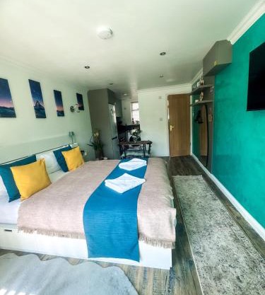 Studio Flat