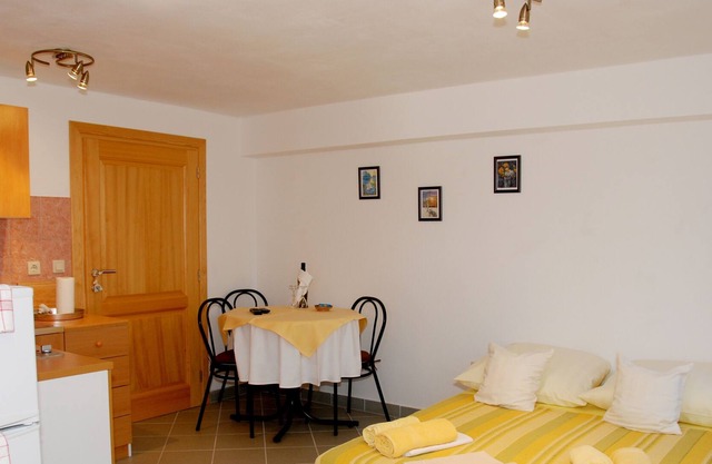 Studio flat Soline, Krk (AS-18787-c)