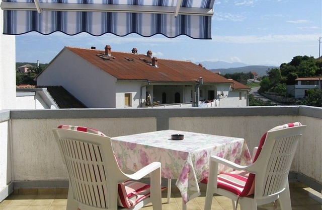 Studio flat with terrace Supetarska Draga - Donja, Rab (AS-2022-a)