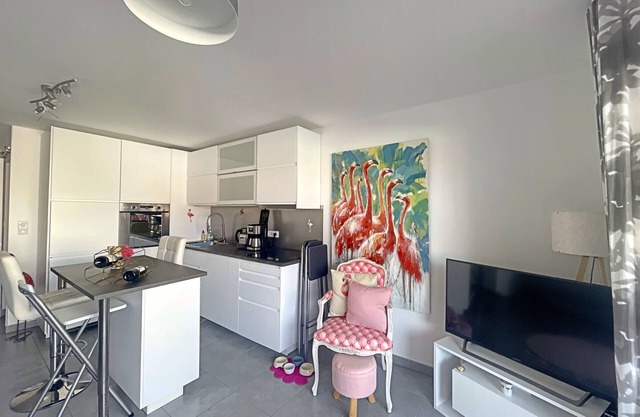 Studio for 3 near sea with parking and air conditioning