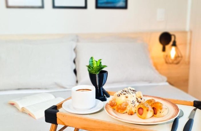 Studio Hortência 130m da praia novo! Com Ar cond