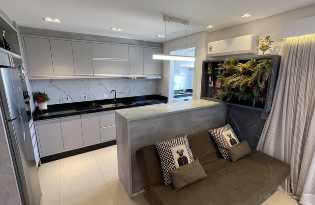 Studio in FOZ's gastronomic center overlooking the Paraná River