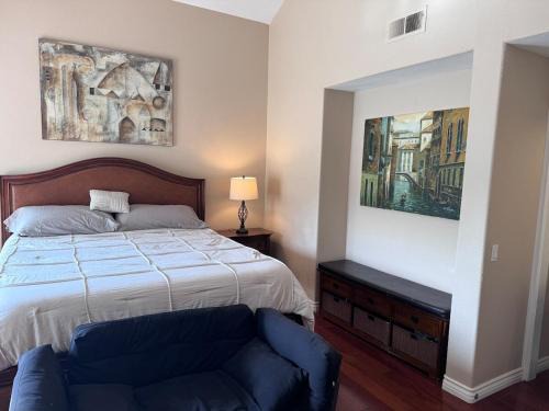 Studio in peaceful gated Single Family Resident community