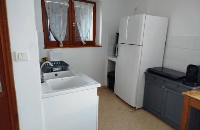 Studio in the heart of Seyne's citadel ski village and lake.