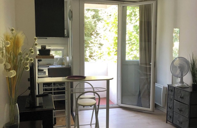 Studio near beach and old port