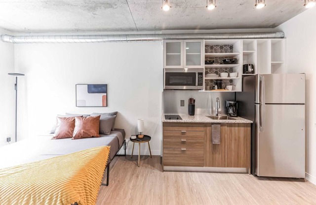 Studio Near the Great Lakes Science Center