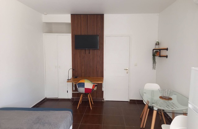 Studio Oncle Sam: pool and beach access. Ideal for vacations or weekends for two