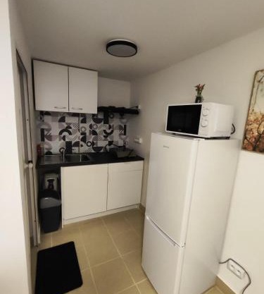 Studio plain-pied entrée privée et parking gratuit