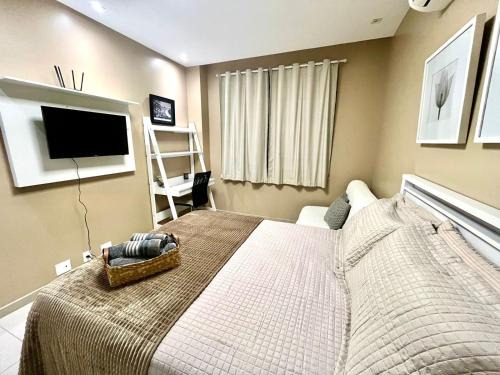 Studio Reformado na quadra da Praia de Copacabana